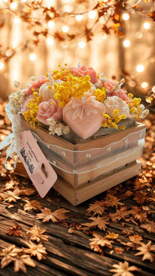 Golden Herfst Bloemenkaars – Geschenkbox met Cozy Geur (Patchouli, Spice & Vanille)