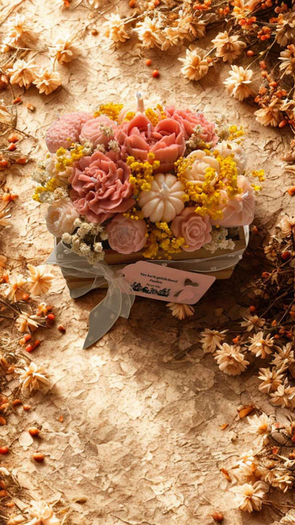 Golden Herfst Bloemenkaars – Geschenkbox met Cozy Geur (Patchouli, Spice & Vanille)